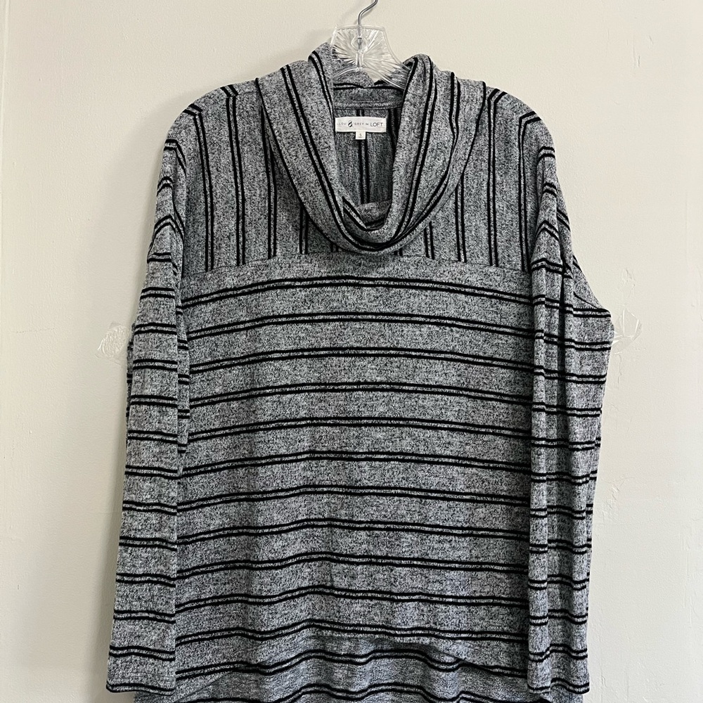 Lou & Grey Gray Striped Blouse